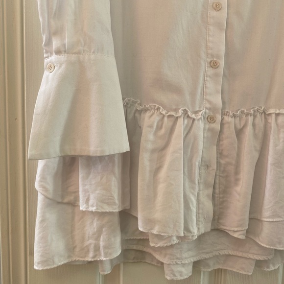 BCBCMAXAZRIA off the shoulder white button up mini dress XXS but runs big - Picture 4 of 4